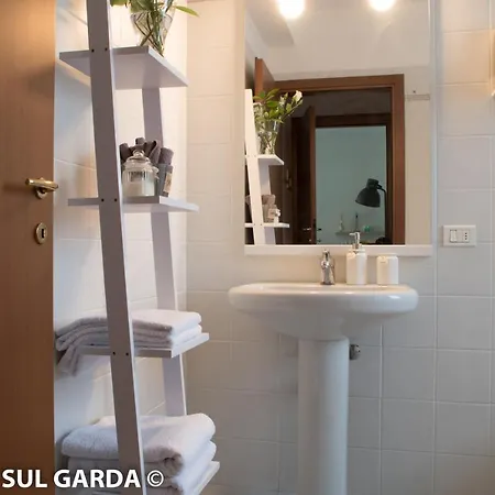 Welcome Traveller La Lavagna Sul Garda Apartment